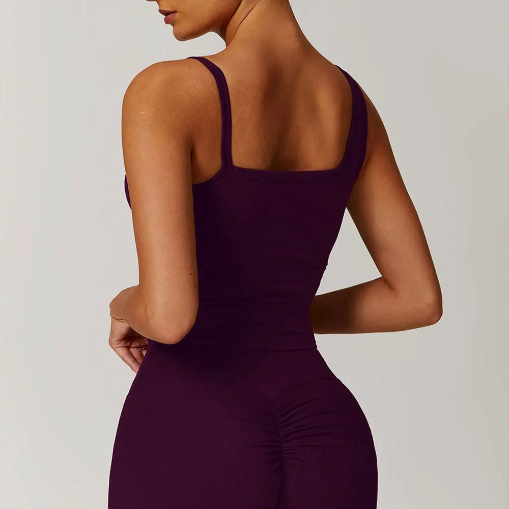 Regata Sem Costura, Regata de Alcinha, Regata Lupo, Regata Canelada, Regata de Malha, Regatinha em Malha, Regata de Academia, Regata Fitness, Regatinha Com Bojo, Camiseta de Academia, Camiseta Básica Feminina, Camiseta Fitness, Camiseta Esportiva, Camiseta de Ginástica, Roupa de Yoga, Moda Fitness, Roupa Para Academia, Roupa de Academia, Roupas Fitness Top Para Academia, Conjunto Para Academia.