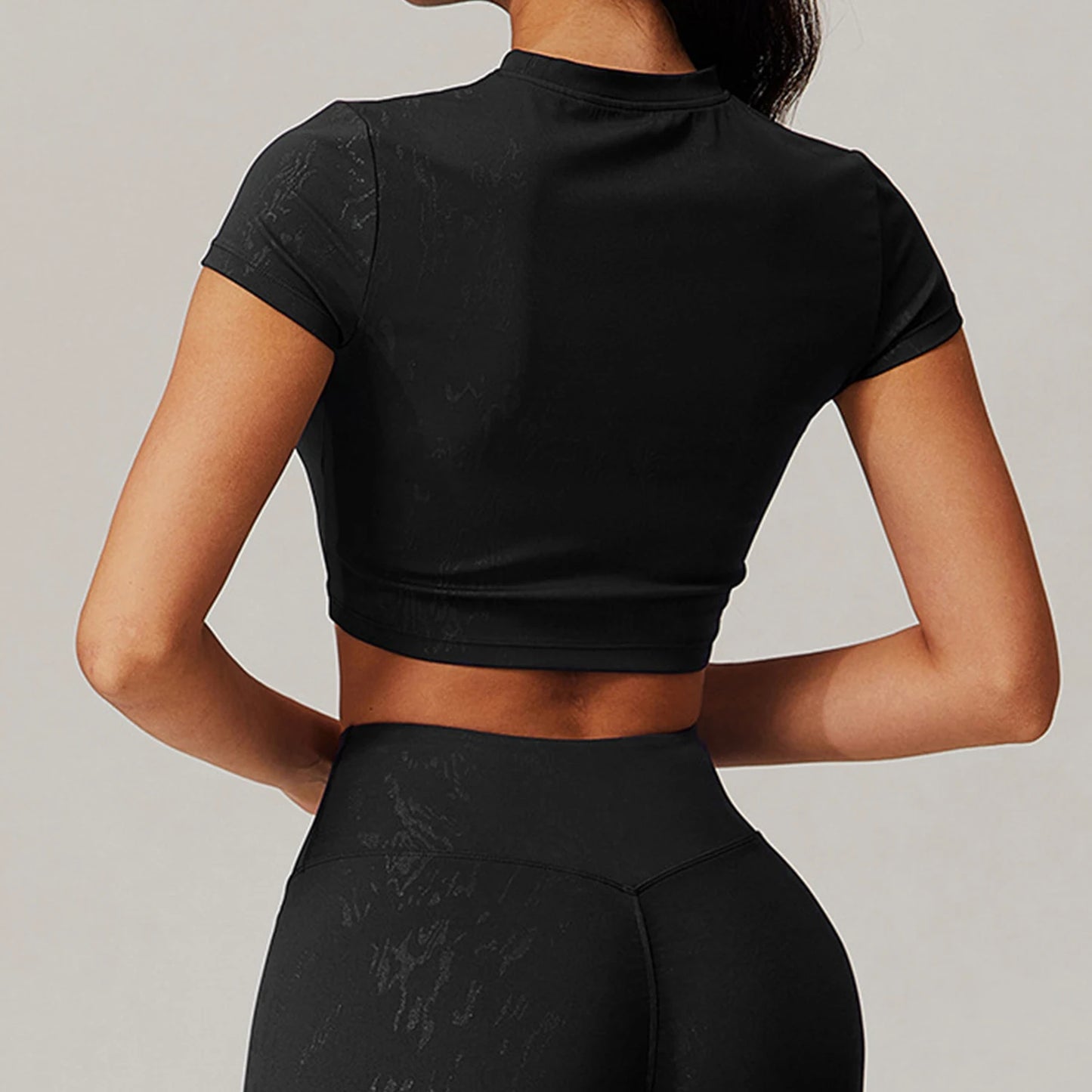 Top Crop, Cropped, Cropped Academia, Cropped Manga Longa, Roupas Esportivas, Camiseta Lupo, Camiseta Academia, Camiseta de Treino, Camiseta Básica, Top Esportivo, Top Academia, Top de Ginástica, Roupas de Yoga, Roupas de Academia, Moda Fitness, Roupas Para Academia, Roupas de Ginástica, Maluh Fit.