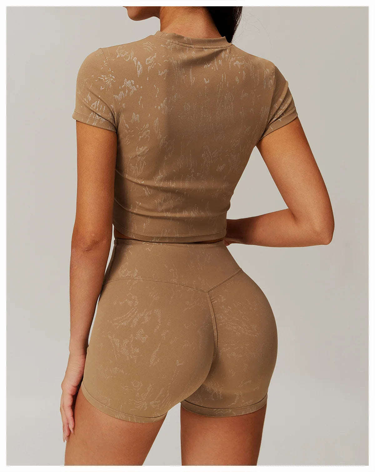Top Crop, Cropped, Cropped Academia, Cropped Manga Longa, Roupas Esportivas, Camiseta Lupo, Camiseta Academia, Camiseta de Treino, Camiseta Básica, Top Esportivo, Top Academia, Top de Ginástica, Roupas de Yoga, Roupas de Academia, Moda Fitness, Roupas Para Academia, Roupas de Ginástica, Maluh Fit.