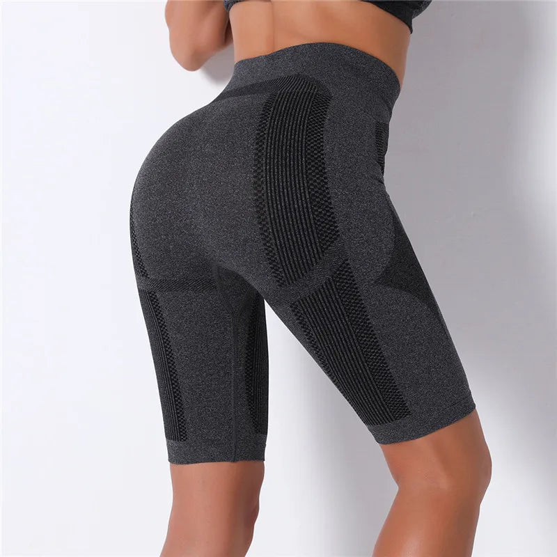 Bermuda Sem Costura, Bermuda de Academia, Bermuda Fitness, Bermuda Esportiva, Roupa de Yoga, Calça de Ginástica, Calça de Academia, Moda Fitness, Legging de Academia, Legging Fitness, Macacão de Academia, Roupa Para Academia, Roupa de Academia, Roupas Fitness, Shorts Para Academia, Shorts Fitness, Maluh Fit