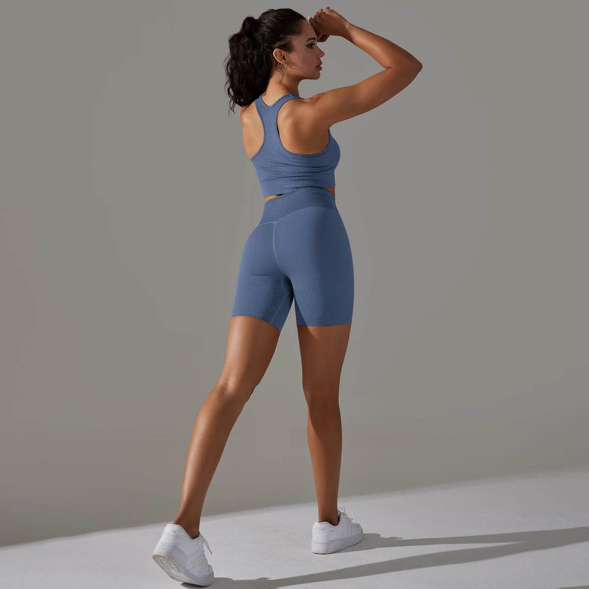 Conjunto Fitness, Conjunto de Academia, Conjunto de Ginástica Sem Costura, Conjunto Sem Costura Academia, Top de Academia, Top Fitness, Top Esportivo, Roupa de Yoga, Shorts Sem Costura, Shorts Academia, Bermuda de Ginástica, Bermuda Confortável, Shorts Yoga, Moda Fitness, Roupa Para Academia, Roupa de Academia, Roupas Fitness, Legging, Top Para Academia, Conjunto Para Academia, Maluh Fit