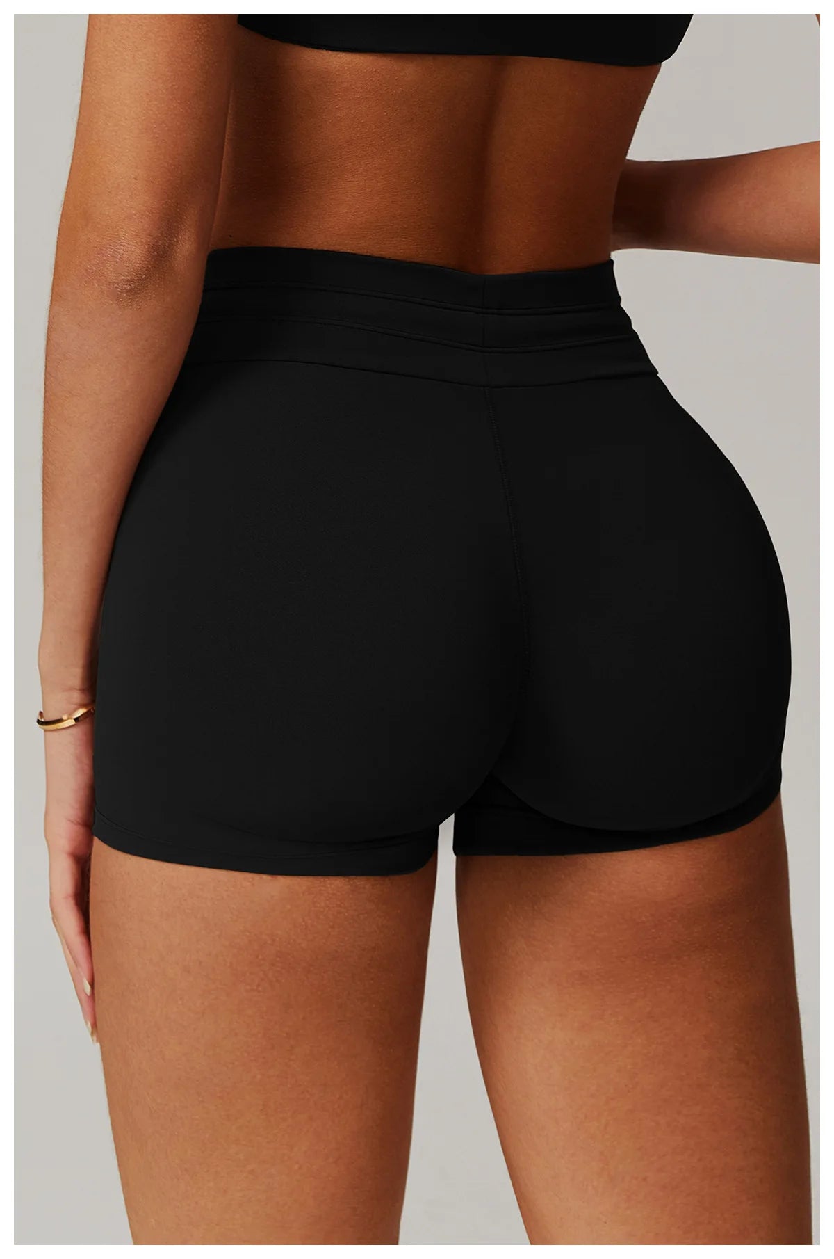 Shorts Sem Costura, Shorts de Academia, Bermuda Fitness, Bermuda Esportiva, Roupa de Yoga, Calça de Ginástica, Calça de Academia, Moda Fitness, Legging de Academia, Legging Fitness, Macacão de Academia, Roupa Para Academia, Roupa de Academia, Roupas Fitness, Shorts Para Academia, Shorts Fitness, Maluh Fit.