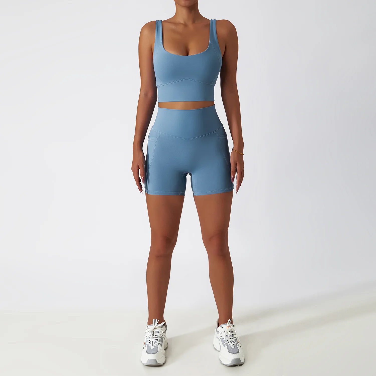 Top de Academia, Top Fitness, Top Esportivo, Roupa de Yoga, Calça Flare, Calça Confortável, Calça de Ginástica, Calça de Academia, Macaquinho de Academia, Moda Fitness, Legging de Academia, Legging Fitness, Macacão de Academia, Macacão de Yoga, Roupa Para Academia, Roupa de Academia, Roupas Fitness, Legging, Top Para Academia, Conjunto Para Academia.