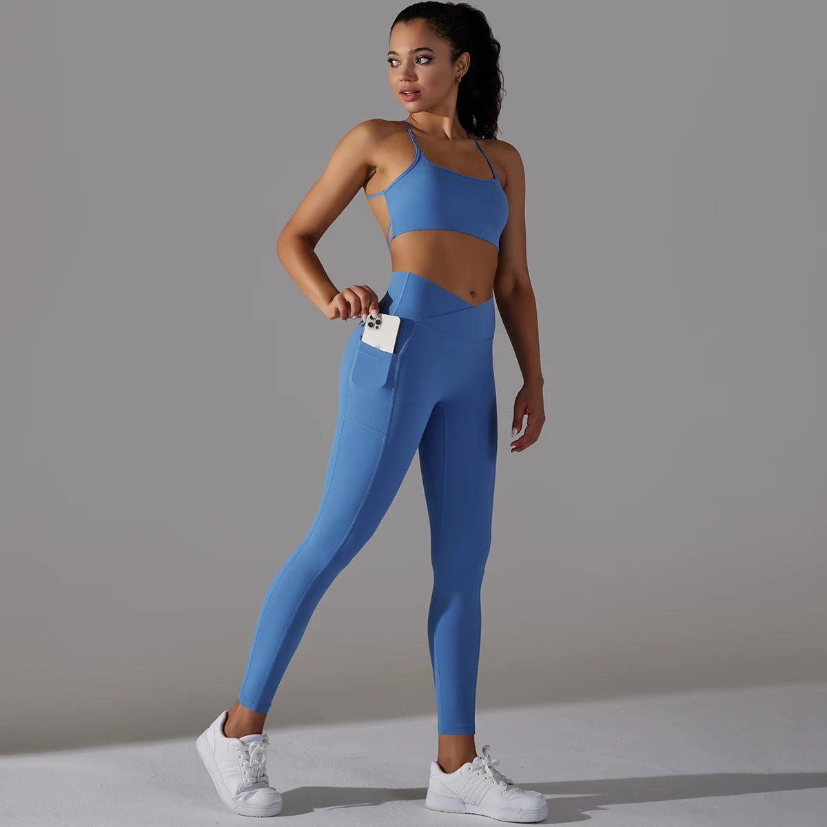 Legging Sem Costura, Legging Com Bolsos, Legging de Corrida, Legging Para Corrida, Top Sem Costura, Top Alta Sustentação, Sutiã Esportivo, Top de Academia, Top Fitness, Top Esportivo, Roupa de Yoga, Calça de Ginástica, Calça de Academia, Moda Fitness, Legging de Academia, Legging Fitness, Roupa Para Academia, Roupa de Academia, Roupas Fitness, Legging, Top Para Academia, Conjunto Para Academia, Maluh Fit