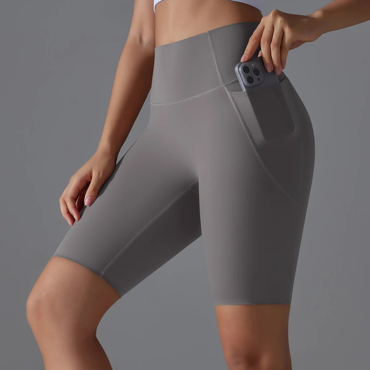 Shorts de Academia, Shorts Com Bolso, Bermuda Com Bolso, Bermuda Para Corrida, Shorts Empina Bumbum, Bermuda Empina Bumbum, Shorts Sem Costura, Bermuda Sem Costura, Shorts de Corrida, Bermuda Fitness, Bermuda Esportiva, Roupa de Yoga, Calça de Ginástica, Calça de Academia, Moda Fitness, Legging de Academia, Legging Fitness, Macacão de Academia, Roupa Para Academia, Roupa de Academia, Roupas Fitness, Shorts Para Academia, Shorts Fitness.