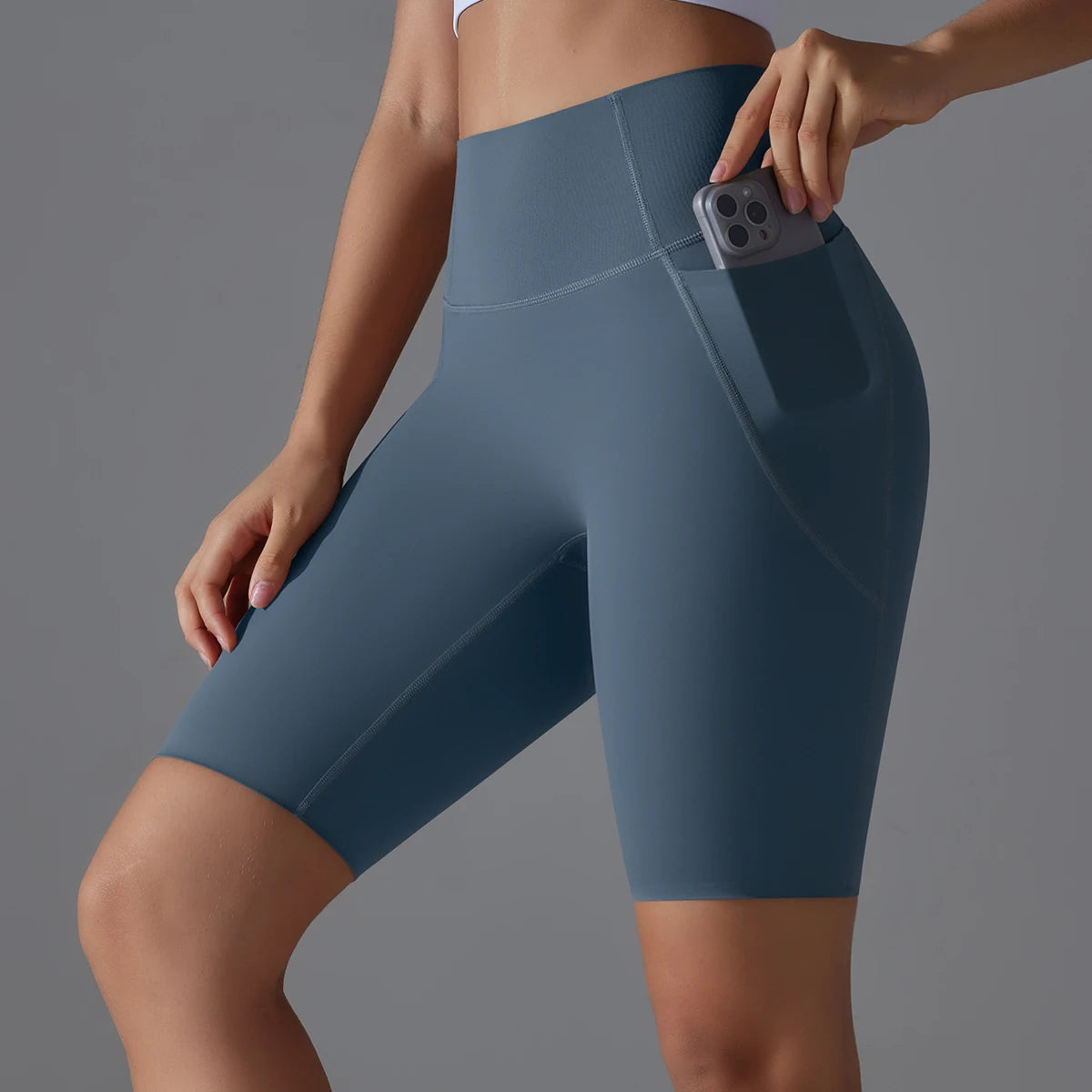 Shorts de Academia, Shorts Com Bolso, Bermuda Com Bolso, Bermuda Para Corrida, Shorts Empina Bumbum, Bermuda Empina Bumbum, Shorts Sem Costura, Bermuda Sem Costura, Shorts de Corrida, Bermuda Fitness, Bermuda Esportiva, Roupa de Yoga, Calça de Ginástica, Calça de Academia, Moda Fitness, Legging de Academia, Legging Fitness, Macacão de Academia, Roupa Para Academia, Roupa de Academia, Roupas Fitness, Shorts Para Academia, Shorts Fitness.