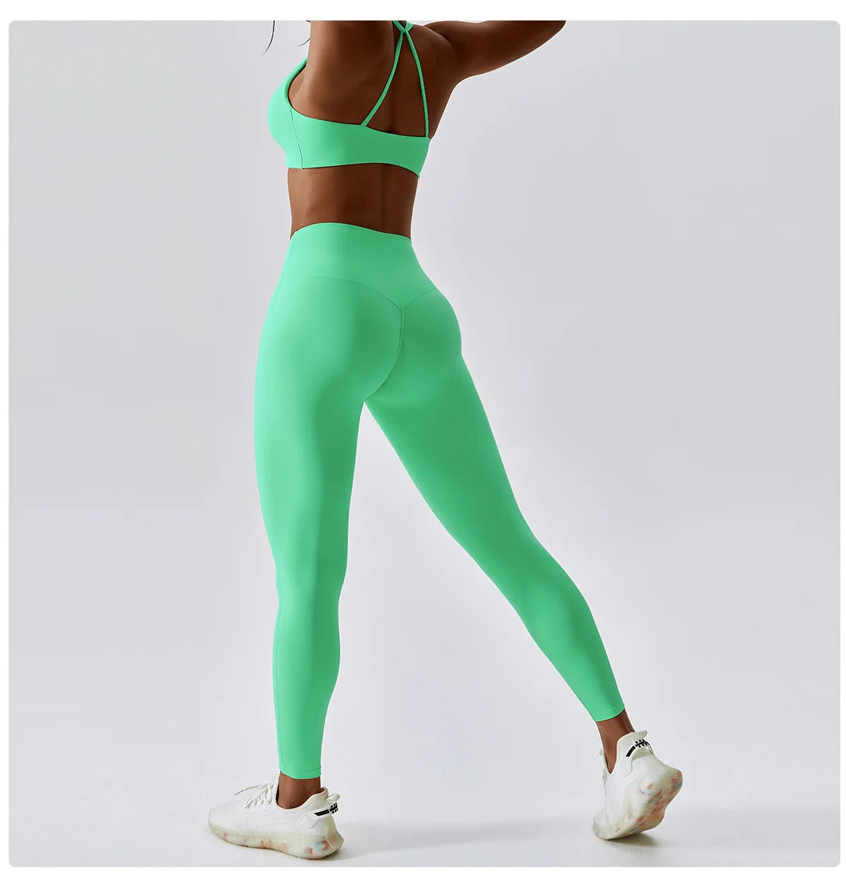 Top de Academia, Top Fitness, Top Esportivo, Roupa de Yoga, Calça de Ginástica, Calça de Academia, Macaquinho de Academia, Moda Fitness, Legging de Academia, Legging Fitness, Macacão de Academia, Macacão de Yoga, Roupa Para Academia, Roupa de Academia, Roupas Fitness.