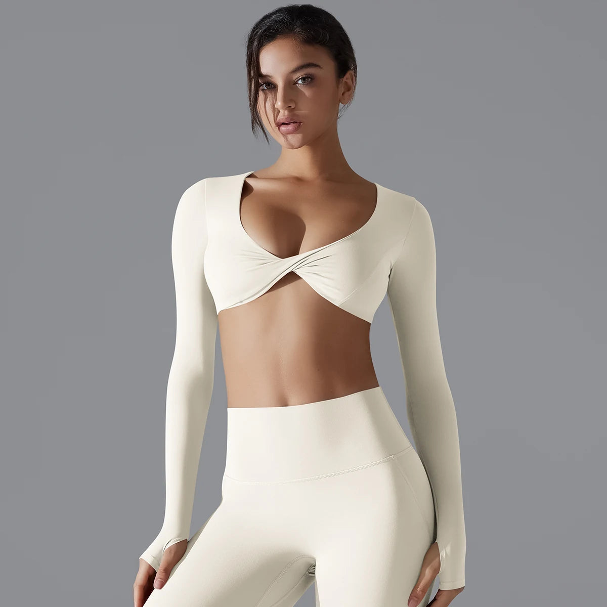 Top Cropped, Transpassado, Manga Longa, Moda Fitness, Estilo Feminino, Conforto e Elegância, Look Moderno, Roupas de Academia, Alta Elasticidade, Secagem Rápida, Roupa Respirável, Design Versátil, Moda Esportiva, Tendência Fitness, Treino Com Estilo, Maluh Fit.