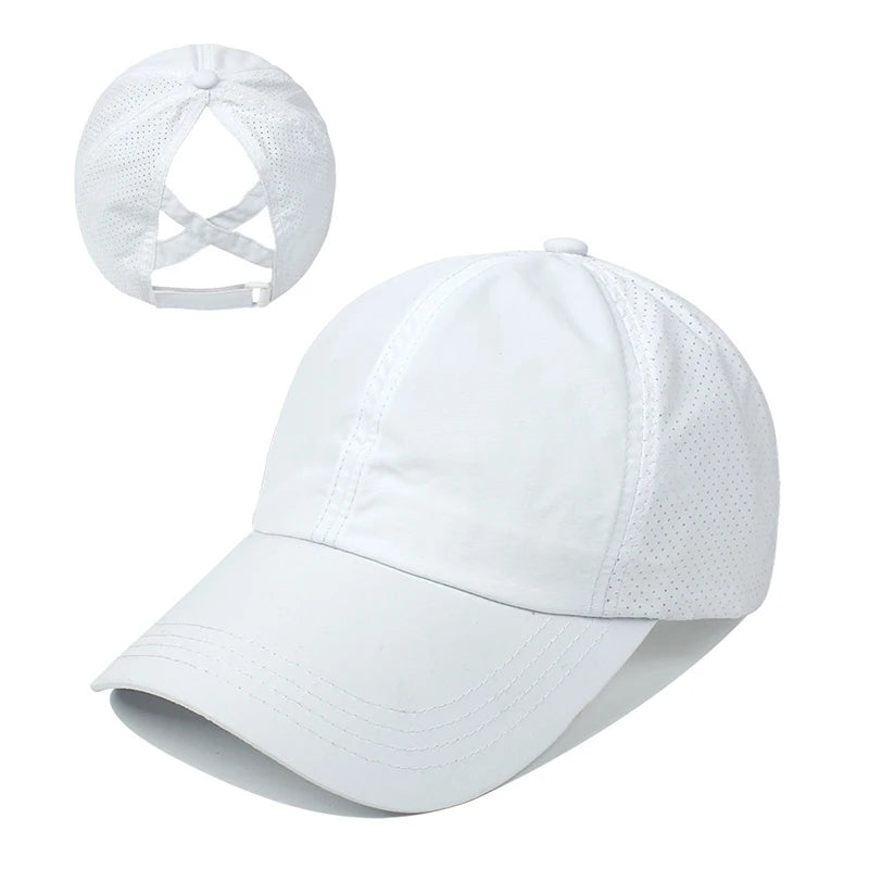 Boné Feminino, Abertura Para Cabelo, Moda Fitness, Estilo Feminino, Acessório Confortável, Look Casual, Proteção Solar, Cabelo Preso, Design Moderno, Ajustável, Leve e Respirável, Moda Esportiva, Tendência Feminina, Acessório Prático, Estilo Versátil, Maluh Fit.
