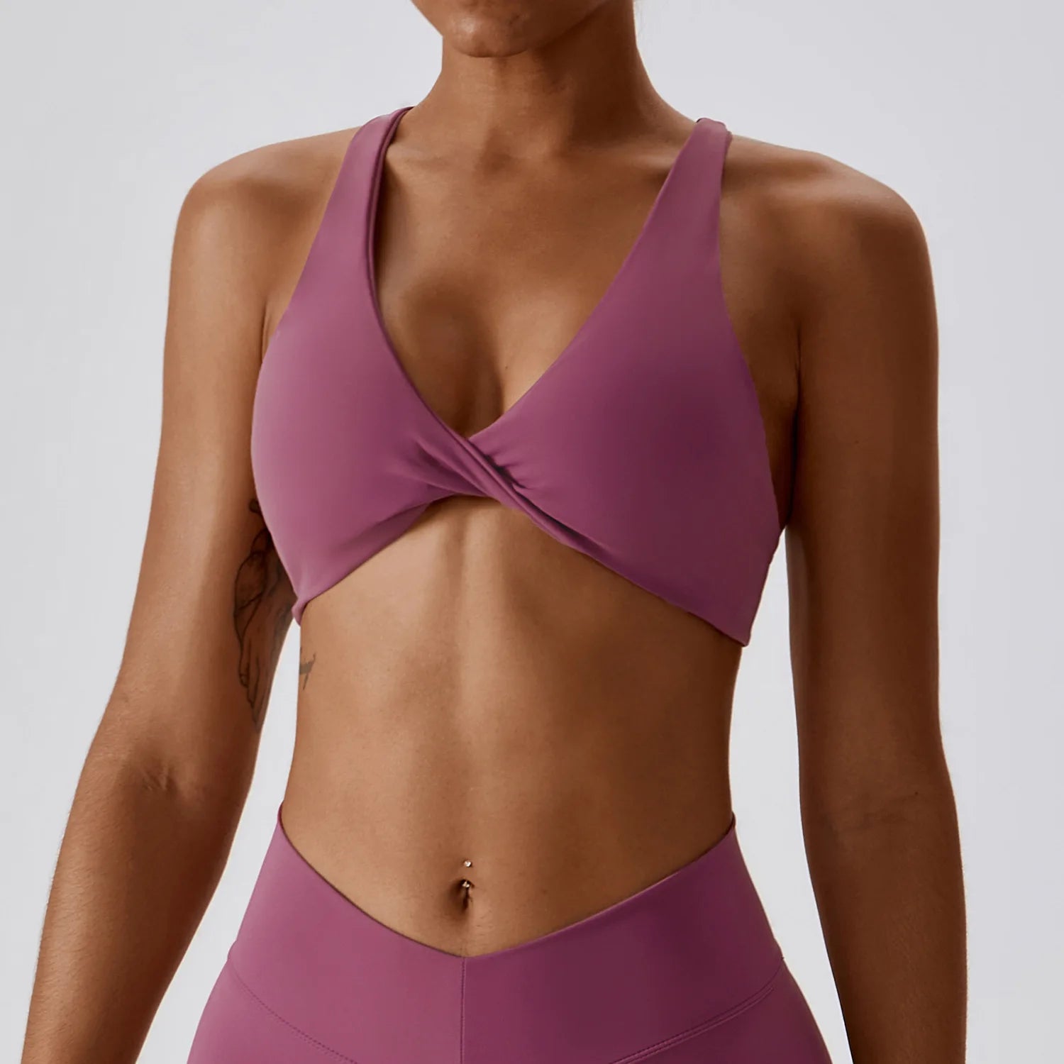 Top de Academia, Top Fitness, Top Esportivo, Roupa de Yoga, Calça de Ginástica, Calça de Academia, Macaquinho de Academia, Moda Fitness, Legging de Academia, Roupa Para Academia, Roupa de Academia, Roupas Fitness, Legging, Top Para Academia, Conjunto Para Academia, Maluh Fit