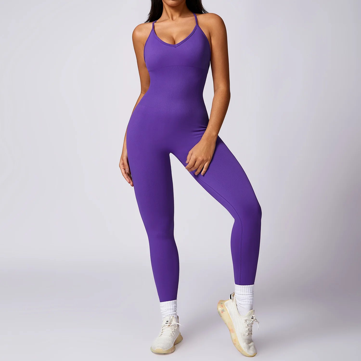 Macacão Fitness, Back V, Sem Costura, Moda Esportiva, Conforto Total, Look Moderno, Ajuste Perfeito, Alta Elasticidade, Design Ergonômico, Secagem Rápida, Estilo Feminino, Treino Com Estilo, Roupas Fitness, Tecnologia Seamless, Tendência Fitness, Maluh Fit.