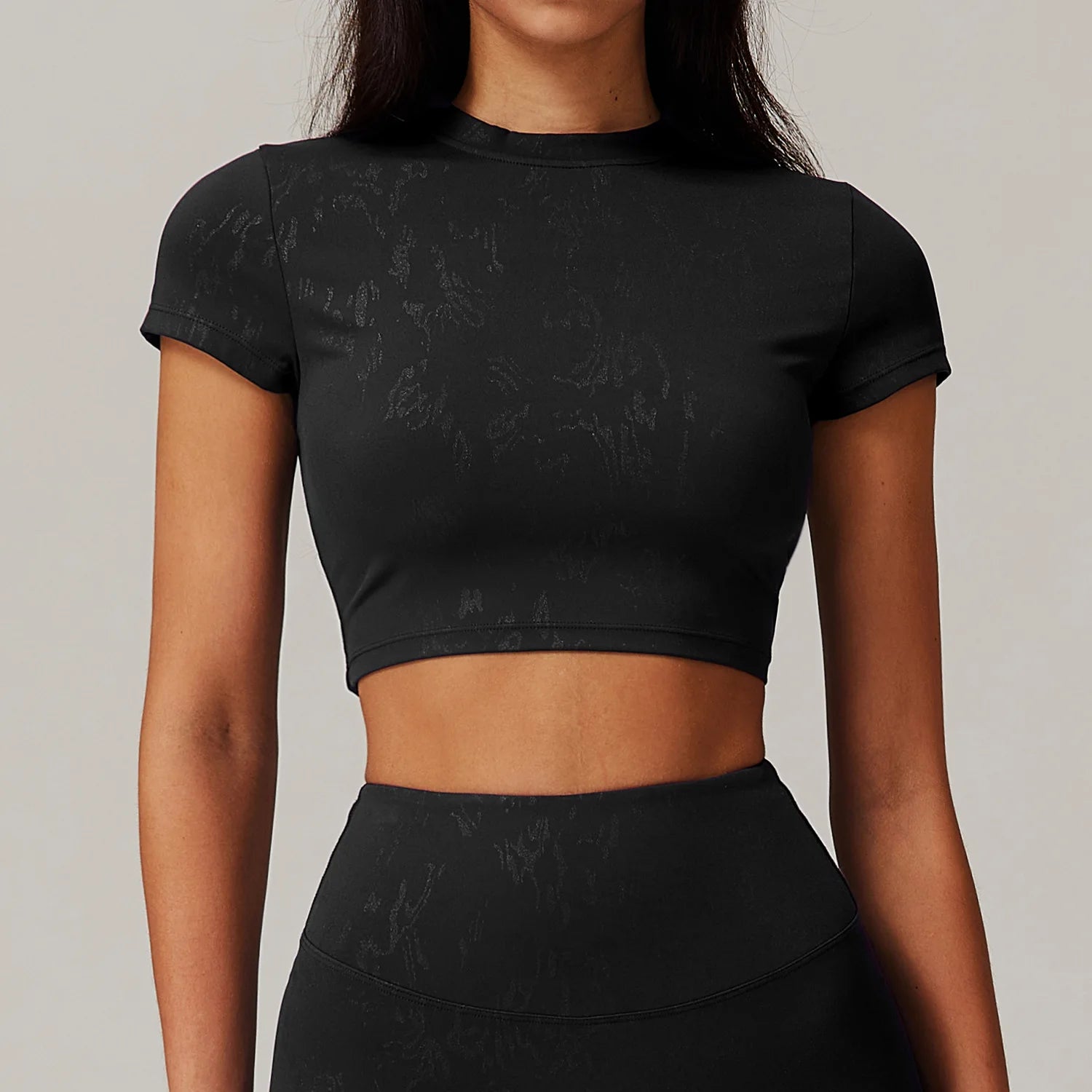 Top Crop, Cropped, Cropped Academia, Cropped Manga Longa, Roupas Esportivas, Camiseta Lupo, Camiseta Academia, Camiseta de Treino, Camiseta Básica, Top Esportivo, Top Academia, Top de Ginástica, Roupas de Yoga, Roupas de Academia, Moda Fitness, Roupas Para Academia, Roupas de Ginástica, Maluh Fit.