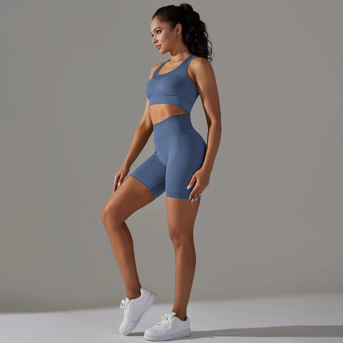 Conjunto Fitness, Conjunto de Academia, Conjunto de Ginástica Sem Costura, Conjunto Sem Costura Academia, Top de Academia, Top Fitness, Top Esportivo, Roupa de Yoga, Shorts Sem Costura, Shorts Academia, Bermuda de Ginástica, Bermuda Confortável, Shorts Yoga, Moda Fitness, Roupa Para Academia, Roupa de Academia, Roupas Fitness, Legging, Top Para Academia, Conjunto Para Academia, Maluh Fit