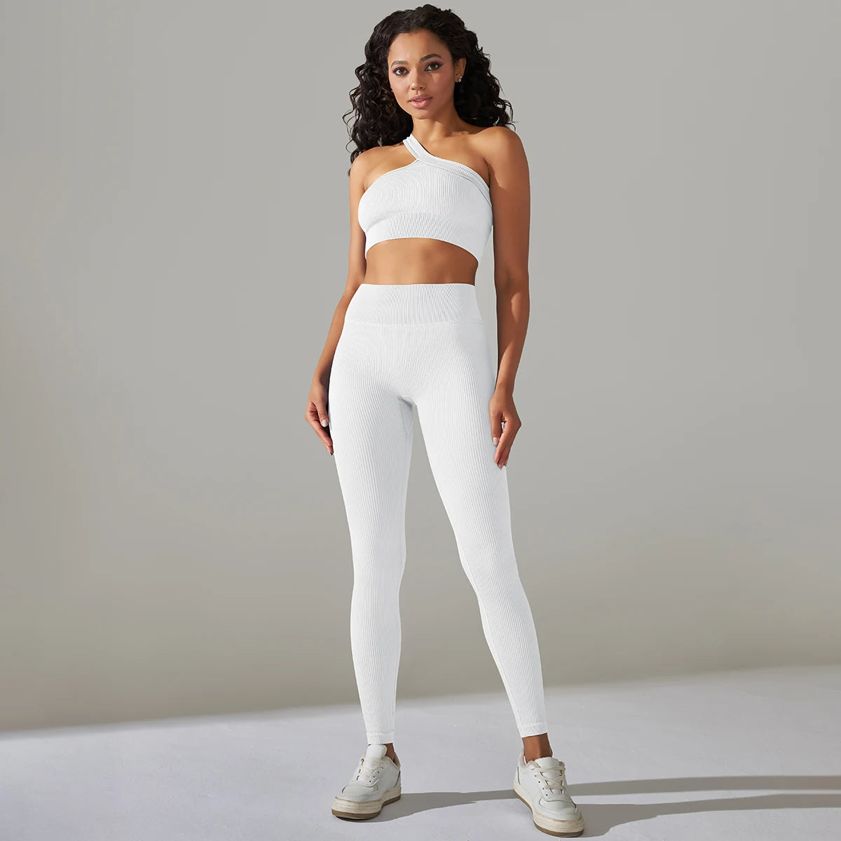 Legging Sem Costura, Top Sem Costura, Top Alta Sustentação, Sutiã Esportivo, Top de Academia, Top Fitness, Top Esportivo, Roupa de Yoga, Calça Flare, Calça Confortável, Calça de Ginástica, Calça de Academia, Macaquinho de Academia, Moda Fitness, Legging de Academia, Legging Fitness, Macacão de Academia, Macacão de Yoga, Roupa Para Academia, Roupa de Academia, Roupas Fitness, Legging, Top Para Academia, Conjunto Para Academia, Maluh Fit.