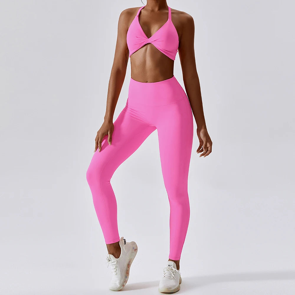 Top de Academia, Top Fitness, Top Esportivo, Roupa de Yoga, Calça de Ginástica, Calça de Academia, Macaquinho de Academia, Moda Fitness, Legging de Academia, Legging Fitness, Macacão de Academia, Macacão de Yoga, Roupa Para Academia, Roupa de Academia, Roupas Fitness.