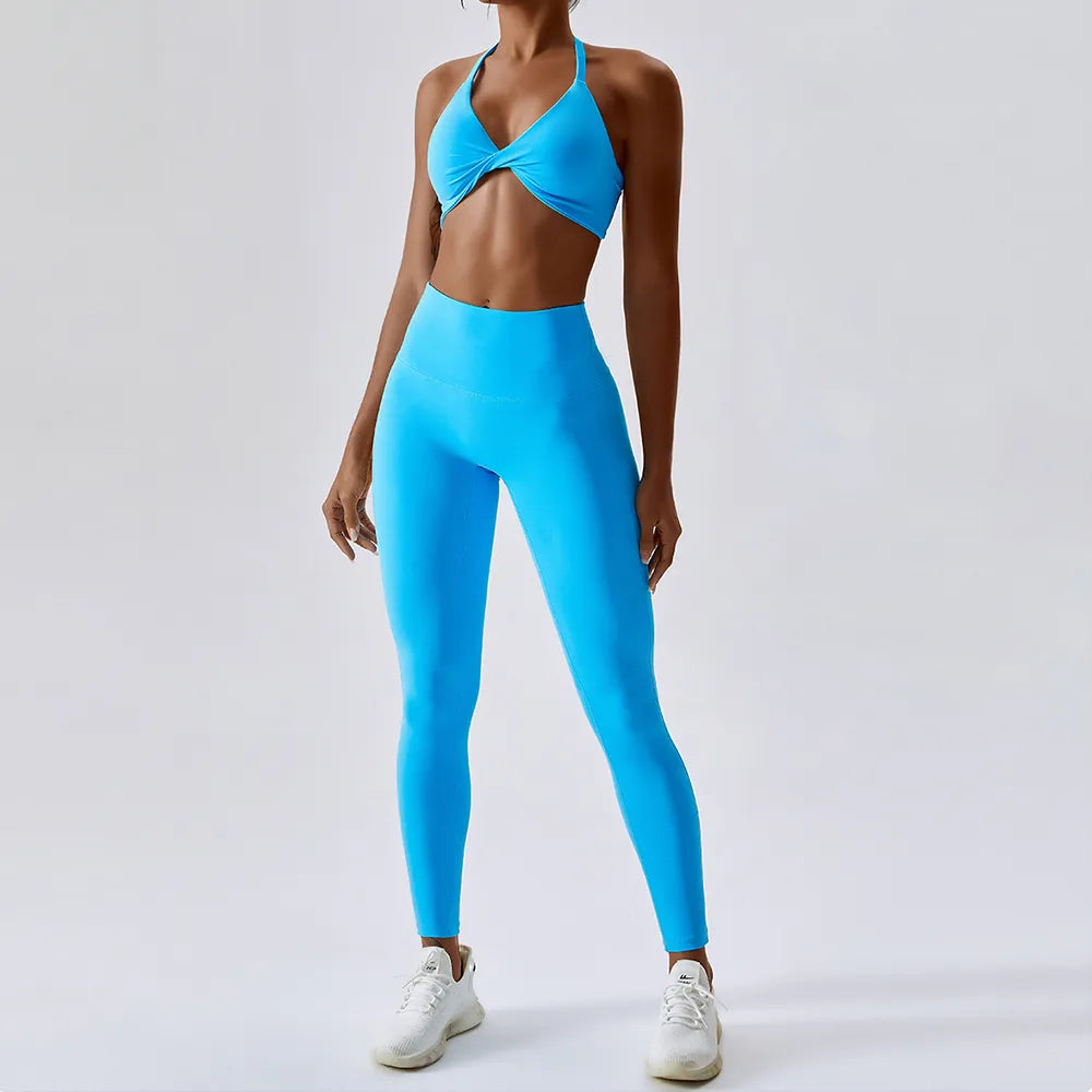 Top de Academia, Top Fitness, Top Esportivo, Roupa de Yoga, Calça de Ginástica, Calça de Academia, Macaquinho de Academia, Moda Fitness, Legging de Academia, Legging Fitness, Macacão de Academia, Macacão de Yoga, Roupa Para Academia, Roupa de Academia, Roupas Fitness.