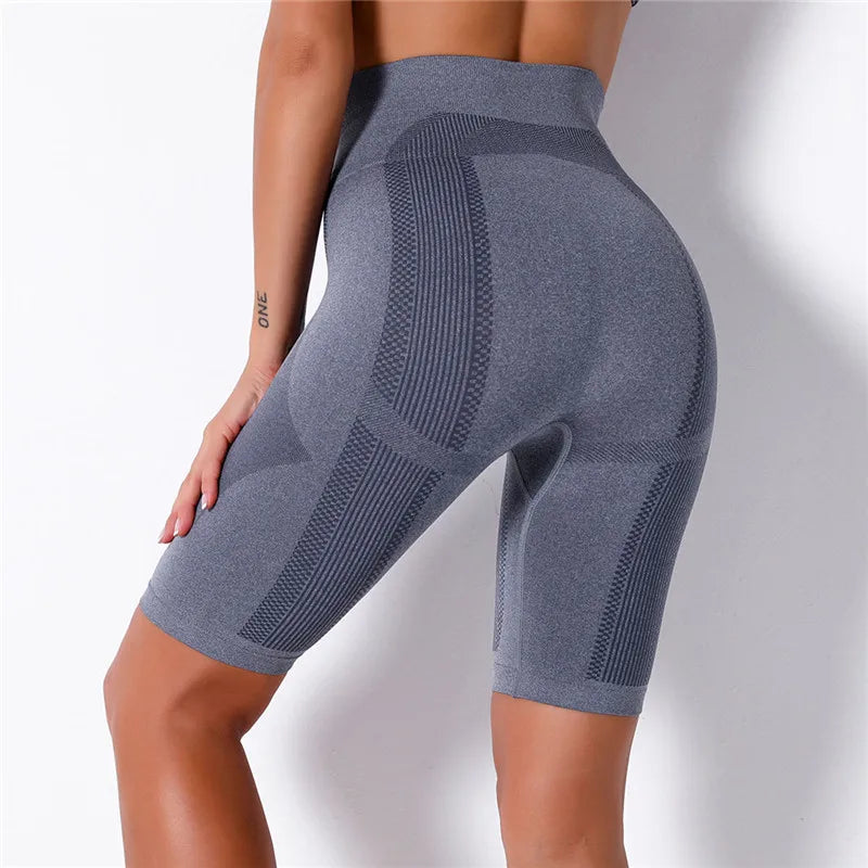 Bermuda Sem Costura, Bermuda de Academia, Bermuda Fitness, Bermuda Esportiva, Roupa de Yoga, Calça de Ginástica, Calça de Academia, Moda Fitness, Legging de Academia, Legging Fitness, Macacão de Academia, Roupa Para Academia, Roupa de Academia, Roupas Fitness, Shorts Para Academia, Shorts Fitness, Maluh Fit