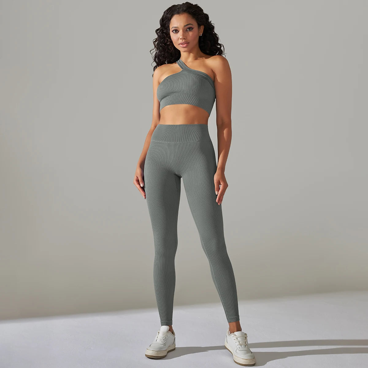 Legging Sem Costura, Top Sem Costura, Top Alta Sustentação, Sutiã Esportivo, Top de Academia, Top Fitness, Top Esportivo, Roupa de Yoga, Calça Flare, Calça Confortável, Calça de Ginástica, Calça de Academia, Macaquinho de Academia, Moda Fitness, Legging de Academia, Legging Fitness, Macacão de Academia, Macacão de Yoga, Roupa Para Academia, Roupa de Academia, Roupas Fitness, Legging, Top Para Academia, Conjunto Para Academia, Maluh Fit.