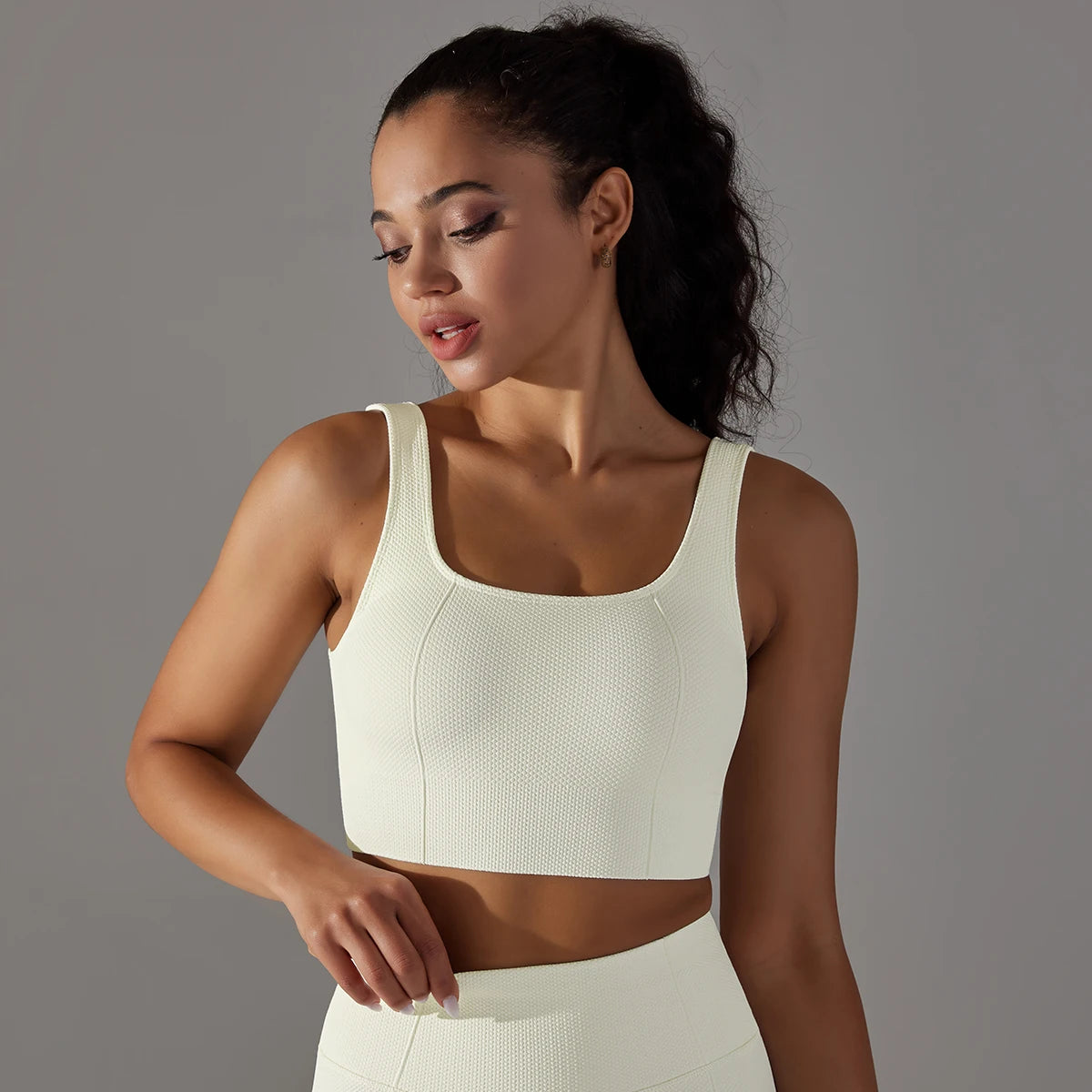 Top de Academia, Top Fitness, Top Esportivo Alta Sustentação, Top de Ginástica, Top Cropped, Roupa de Yoga, Calça de Ginástica, Calça de Academia, Macaquinho de Academia, Moda Fitness, Legging de Academia, Roupa Para Academia, Roupa de Academia, Roupas Fitness, Legging, Top Para Academia, Conjunto Para Academia, Maluh Fit