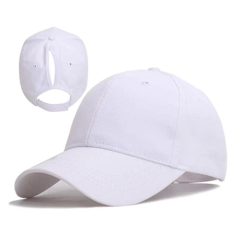 Boné Feminino, Abertura Para Cabelo, Moda Fitness, Estilo Feminino, Acessório Confortável, Look Casual, Proteção Solar, Cabelo Preso, Design Moderno, Ajustável, Leve e Respirável, Moda Esportiva, Tendência Feminina, Acessório Prático, Estilo Versátil, Maluh Fit.