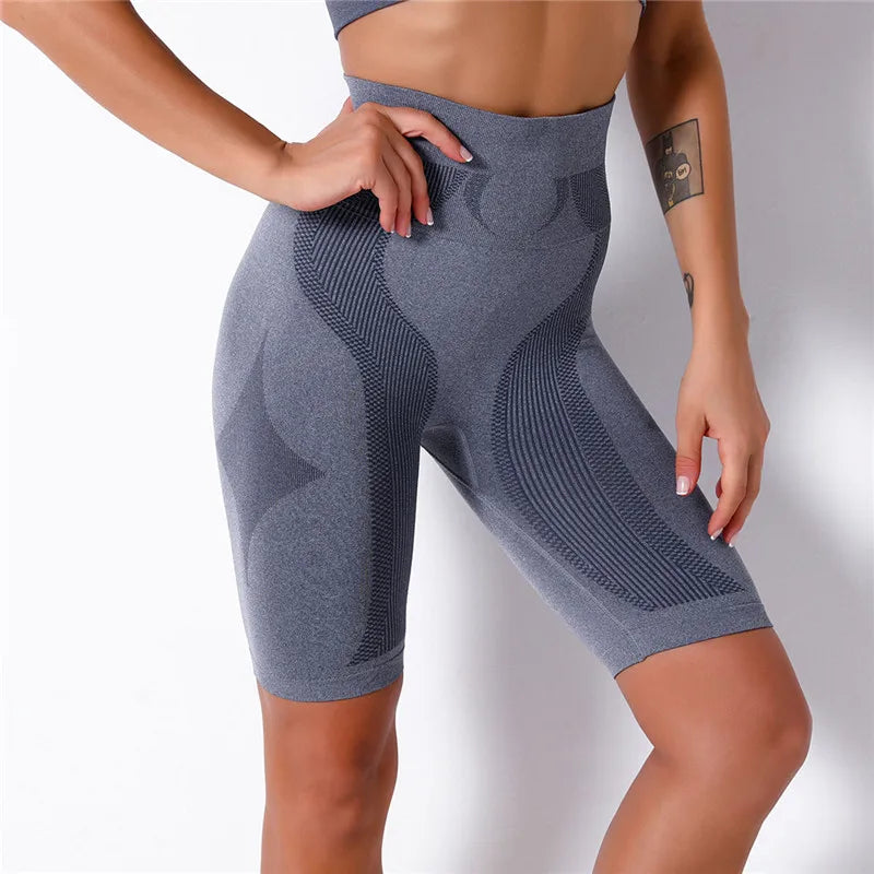 Bermuda Sem Costura, Bermuda de Academia, Bermuda Fitness, Bermuda Esportiva, Roupa de Yoga, Calça de Ginástica, Calça de Academia, Moda Fitness, Legging de Academia, Legging Fitness, Macacão de Academia, Roupa Para Academia, Roupa de Academia, Roupas Fitness, Shorts Para Academia, Shorts Fitness, Maluh Fit