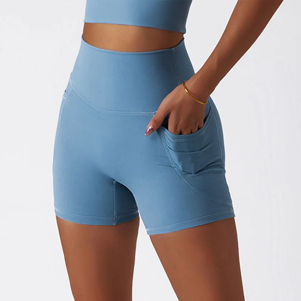 Shorts de Academia, Shorts Com Bolso, Bermuda Com Bolso, Bermuda Para Corrida, Shorts de Corrida, Bermuda Fitness, Bermuda Esportiva, Roupa de Yoga, Calça de Ginástica, Calça de Academia, Moda Fitness, Legging de Academia, Legging Fitness, Macacão de Academia, Roupa Para Academia, Roupa de Academia, Roupas Fitness, Shorts Para Academia, Shorts Fitness, Maluh Fit