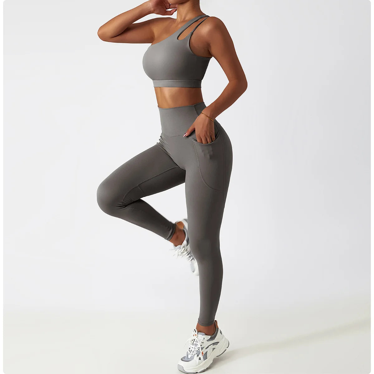 Top de Academia, Top Fitness, Top Esportivo, Roupa de Yoga, Calça Flare, Calça Confortável, Calça de Ginástica, Calça de Academia, Macaquinho de Academia, Moda Fitness, Legging de Academia, Legging Fitness, Macacão de Academia, Macacão de Yoga, Roupa Para Academia, Roupa de Academia, Roupas Fitness, Legging, Top Para Academia, Conjunto Para Academia, Maluh Fit