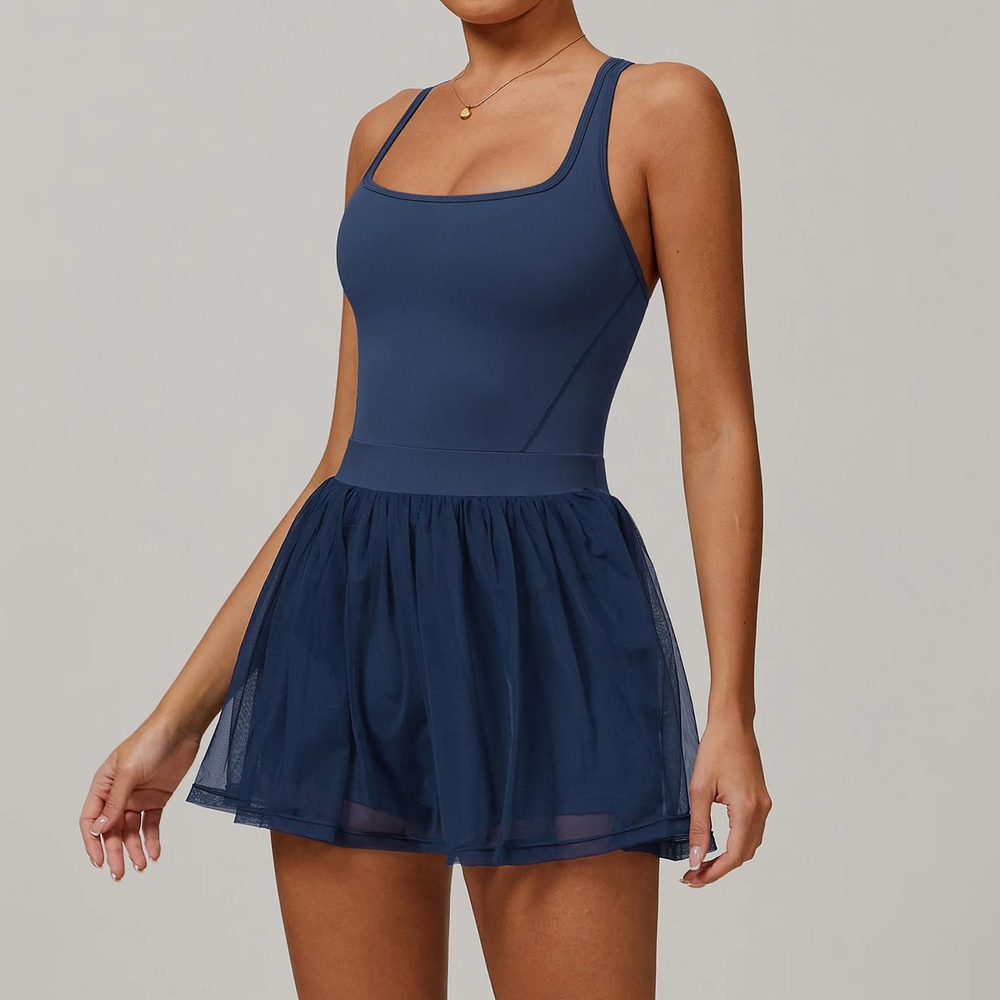 Vestido Esportivo com Shorts e Bolso Crush