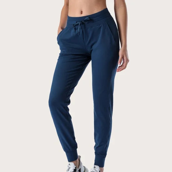 Roupa de Yoga, Calça Flare, Calça Confortável, Calça de Ginástica, Calça de Academia, Macaquinho de Academia, Moda Fitness, Legging de Academia, Legging Fitness, Macacão de Academia, Macacão de Yoga, Roupa Para Academia, Roupa de Academia, Roupas Fitness, Roupa de Ginástica, Roupa Para Ginástica, Maluh Fit