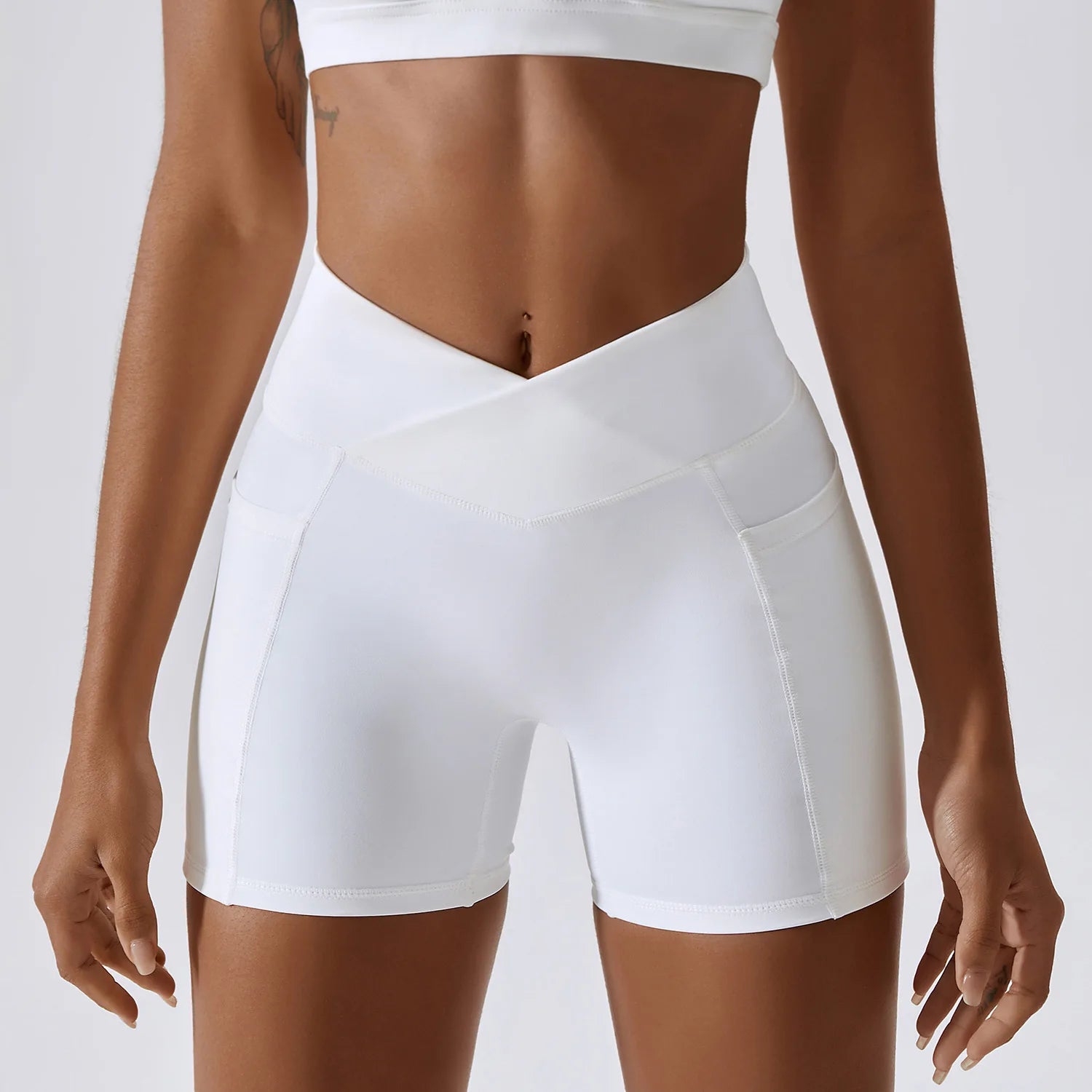 Shorts Com Bolso, Bermuda Com Bolso, Shorts de Corrida, Bermuda de Corrida, Shorts de Academia, Bermuda Fitness, Bermuda Esportiva, Roupa de Yoga, Calça de Ginástica, Calça de Academia, Moda Fitness, Legging de Academia, Legging Fitness, Macacão de Academia, Roupa Para Academia, Roupa de Academia, Roupas Fitness, Shorts Para Academia, Shorts Fitness, Maluh Fit